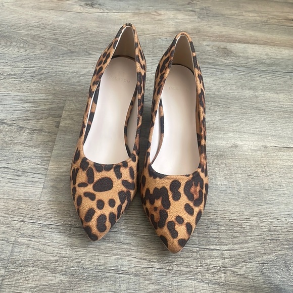 Leopard Print Heels sz 7 - Picture 1 of 10